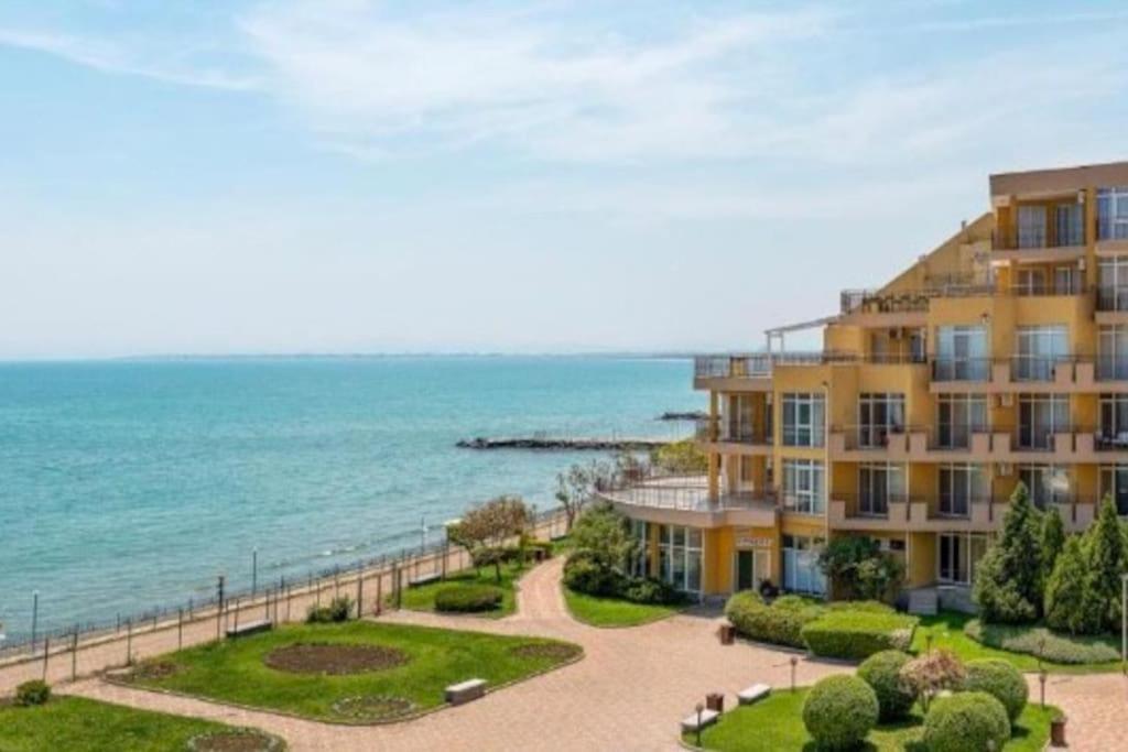 Midia Grand Resort, Akheloj Eksteriør bilde
